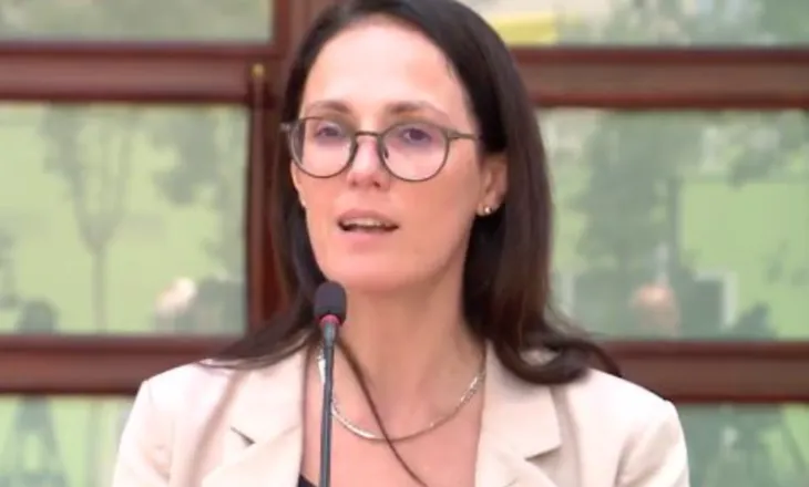“Dyfisho ndërmarrjen tënde”/ Ministrja Ibrahimaj: Nga 1 korriki programi hap dyert