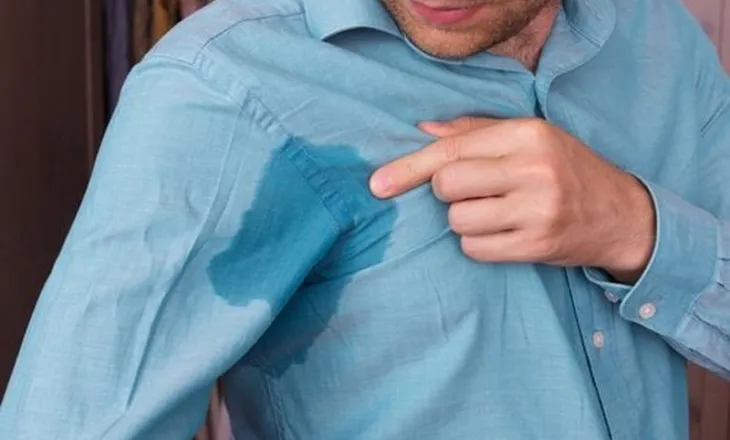 E dini se deodorantët mund të jenë problematikë gjatë verës? Ja pse
