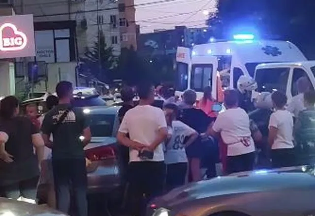 E pazakontë në Tiranë/ Tentoi të grabiste marketin në Kinostudio, autori kundërshton policinë, shoqërohet i plagosur