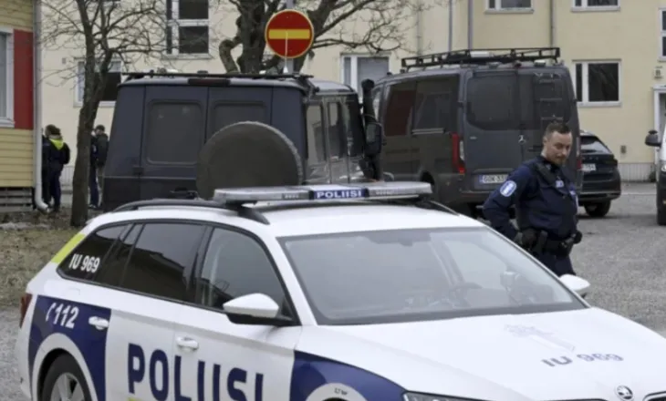 E rëndë në Finlandë, çiklisti sulmon me thikë një emigrant, dyshohet se është autori i disa atentateve gjatë një viti