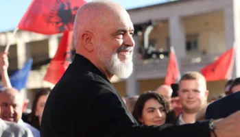 Edi Rama akuzon demokratët dhe Sorosin për protestat, kryeministri kërkon falje për abuzimet e qeverisë