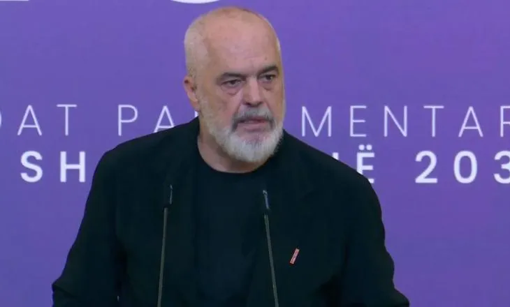‘Edi Rama ka mbaru’/ Kryeministri nuk ndal ironitë me thirrjet në protestë: Ikën mbrëmja dhe mëngjesi, por unë këtu jam