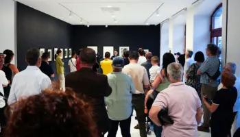 Ekspozita “Gjon Mili: Retrospektivë”, që sjell një koleksion origjinal të veprës së një figure novatore të…