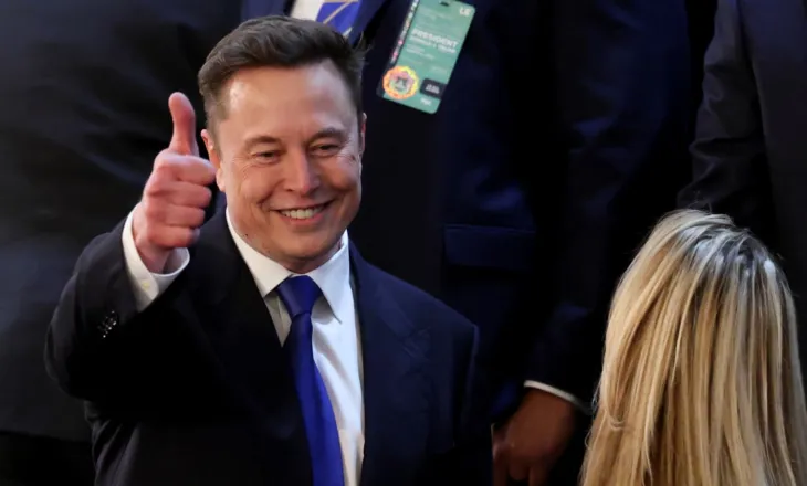 Elon Musk bëhet trilioneri i parë në botë ndërsa SpaceX fillon tregtimin