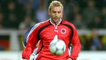 Emocionon Arjan Xhumba: Nderi më i madh që kam veshur fanellën kuqezi!