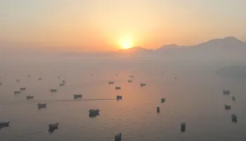 Evakuohen 2,500 marinarë nga Ngushtica e Hormuzit