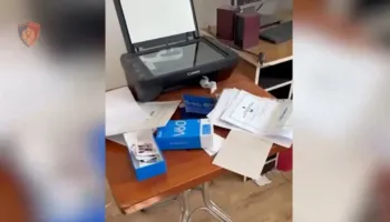 Falsifikonin diploma e dokumente kundrejt 5 mijë eurove, zbulohet laboratori në Durrës