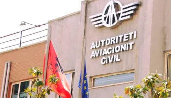 Festimet për Pavarësinë e SHBA-së, Aviacioni Civil ndalon sot për 3 orë ngritjen e dronëve pranë Pallatit të Kongreseve