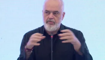 Filipinezët “pushtojnë” bregdetin shqiptar, Edi Rama sfidon kritikët: Pagat në vendin tonë janë njësoj si në Greqi…