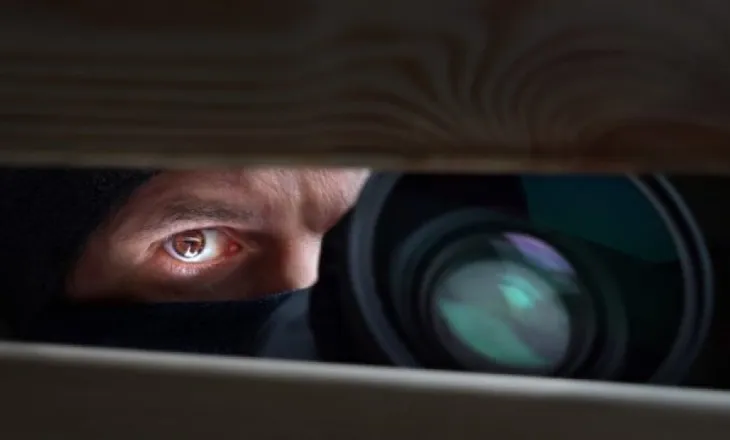 ‘Five Eyes’: Kina po i përdor platformat e njohura për të rekrutuar spiunë në Perëndim