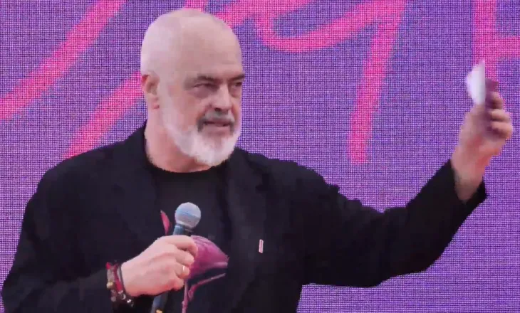 “Flamingot do na hidhen në fyt”, Rama me batuta në festën e 35-vjetorit të PS në Shkodër