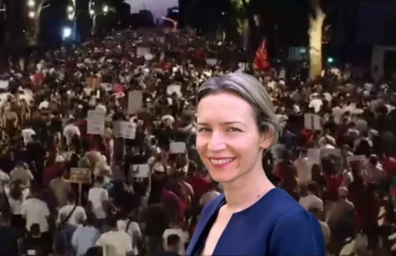 FOTO-LAJM/ Protesta e 11-të madhështore për dorëheqjen e Ramës, Lea Ypi publikon pamjet nga tubimi: Shumë krenare!