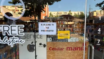FOTO-LAJM/ Tubimi për Zvërnecin, bizneset mbyllen, lënë lajmërimin tek dera: Jemi në protestë!