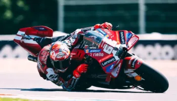 Françesko Banjaia fiton garën Sprint, Bexeki rrëzohet në Brno