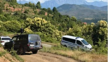 Fushë Arrëz/ Dhunohet çifti i bashkëshortëve, identifikohet një person dhe shpallen në kërkim të tjerë