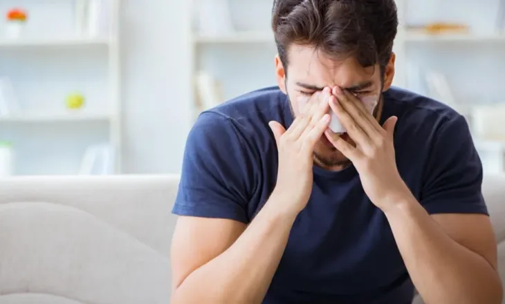 Gjakrrjedhja nga hunda dhe stresi: çfarë duhet të dini