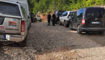 Gjenden shëndoshë e mirë dy turistët që ishin zhdukur në malin e Polisit në Librazhd/ Zbardhet ngjarja, kishin braktisur makinën dhe…