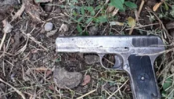 Gjendet një armë zjarri në shëtitoren e Sarandës