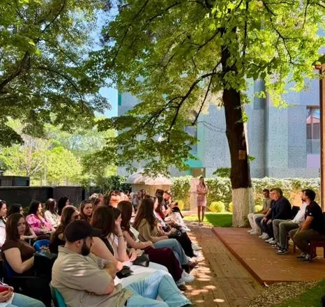 Gonxhja: Një bashkëbisedim mbi rëndësinë e kulturës dhe trashëgimisë me studentët e Universitetit “Nënë Tereza”