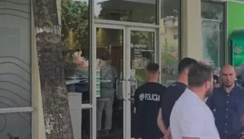 Grabitet me armë një bankë pranë stadiumit Dinamo