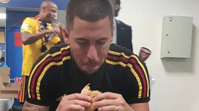 Hazard lançon linjën e tij të hamburgerëve, 15 vite pas “burger-gate” që tronditi Belgjikën