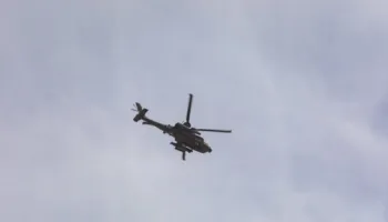 Helikopteri ushtarak amerikan rrëzohet pranë Ngushticës së Hormuzit, droni shpëton dy pilotët