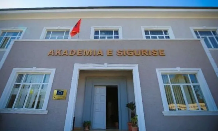 Helmohen sërish nga ushqimi 50 kursantë të Akademisë së Sigurisë