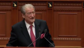 Heqja e non gratës nga SHBA, Berisha: U korrigjua vendimi i padrejtë ndaj meje dhe familjes sime