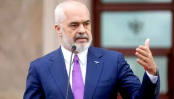 “Histeri digjitale, protesta nuk ka kaluar kurrë 8 mijë pjesëmarrës”, Rama reagim për mediat ndërkombëtare, nxjerr videon me dron