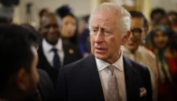 Historike në Britani, Mbreti Charles bëhet monarku i parë modern britanik që bën publike taksat e paguara