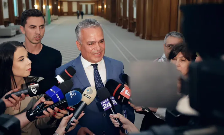 I emëruari për kryeministër rumun humbet mbështetjen e partisë, thellohet kriza politike