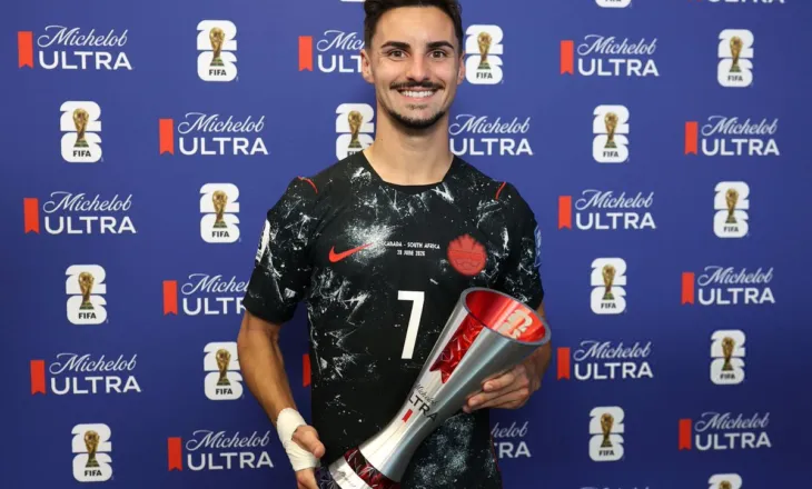 I humbi prindërit brenda një viti, “heroi” i Kanadasë shpërthen në lot pas golit në Botëror
