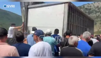 I rrethuar me gardh dhe kabina kontrolli/ Qytetarët lirojnë nga zaptimi edhe plazhin e Kakomesë