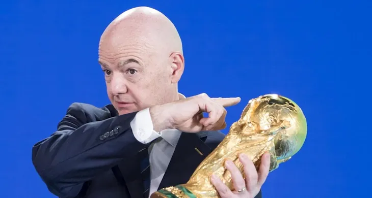 Infantino tallet keq me Italinë: Me 64 skuadra ndoshta do të kualifikohej në Botëror, ose me 228…