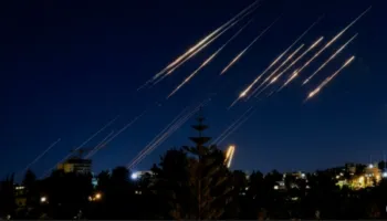 Irani lëshon ​​katër raketa balistike drejt Izraelit verior
