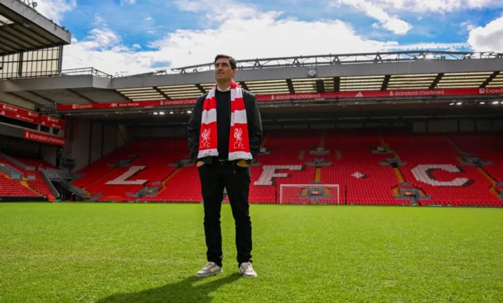 Iraola zyrtarizohet te Liverpool, nuk i fsheh dot emocionet: Nuk mund të ketë asgjë më tërheqëse sesa të drejtosh këtë klub