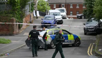 Irlanda si “derë e pasme” drejt Britanisë, trafikantët reklamojnë kalime të paligjshme në TikTok