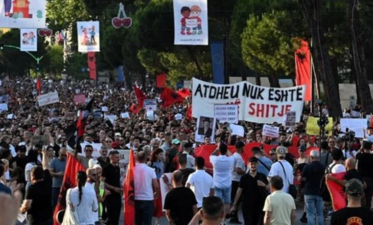 Ish-deputeti i Ramës, në mbështetje të protestave: Frymëzuese! E ardhmja varet nga…