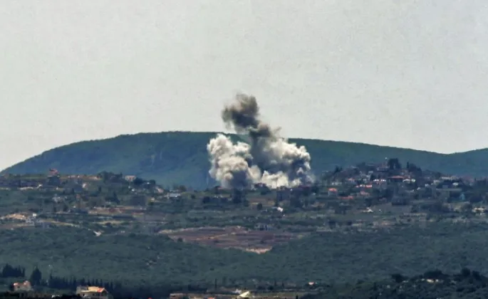 Izraeli bombardon 150 pozicione të Hezbollahut në Liban