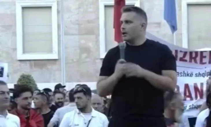 Ja ushtria e berishistëve që po kap mikrofonin në protestë, punonjësit e Zenit tentojnë të marrin drejtimin e…