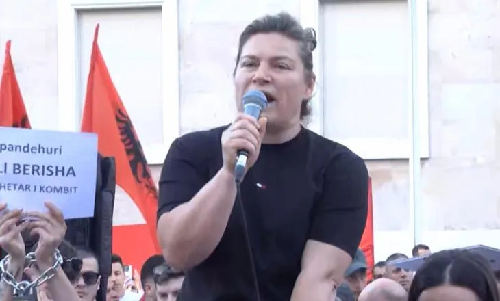 “Jam këtu për fëmijët tanë”, mamaja e Martin Canit nga protesta: Duam siguri, e çova djalin në shkollë dhe nuk m’u kthye më