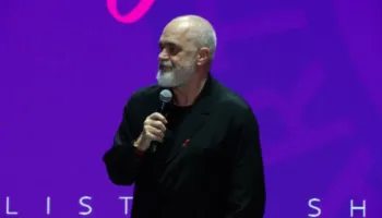 “Jemi akuzuar shpesh për tradhti”/ Rama: Shtrëngoni dhëmbët, mos dëgjoni ata që s’dinë ç’duan