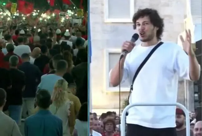 “Jemi me ju”/ Turisti elektrizon protestën: Mos u dorëzoni! Do të fitoni