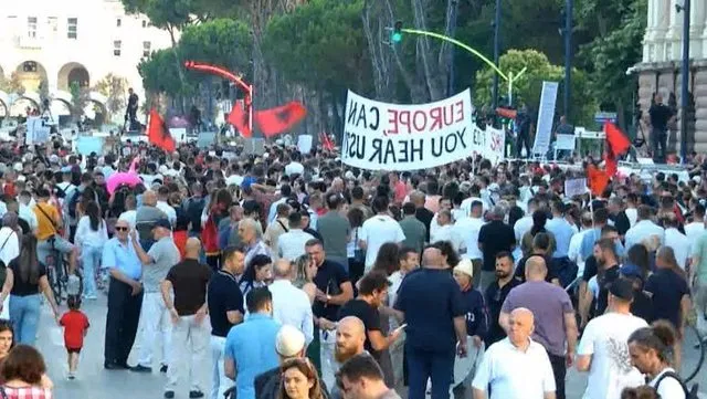 Jesuralem Post: Si depërtoi retorika antisemite në protestat anti-Kushner në Shqipëri