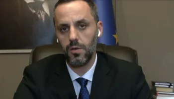 “Jo çdo zë në shesh është legjitim”, Lamallari: Në protesta ka elementë me agjenda që s’lidhen me interesin kombëtar
