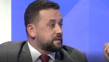 “Jo vetëm për Zvërnecin”/ Gazetari, shpjegon arsyet: Protesta po flet për problemet reale të shqiptarëve