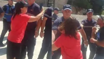 Kaluan natën para Kryeministrisë, largohen me forcë protestuesit, policët bëhen ‘gardh’ para zyrës së Ramës