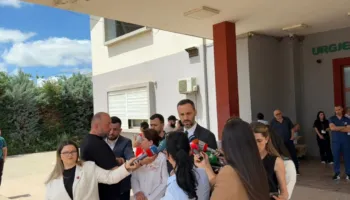 “Kam kërkuar vlerësim të plotë të situatës”, Lamallari shkon te Trauma: Mjekët po bëjnë të pamundur që efektivi i plagosur të mbetet në gjendje stabël