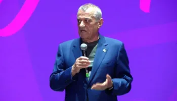 “Kam një amanet, mos harroni…”, porosia e Ruçit në 35-vjetorin e PS-së në Tiranë për deputetët dhe drejtuesit socialistë