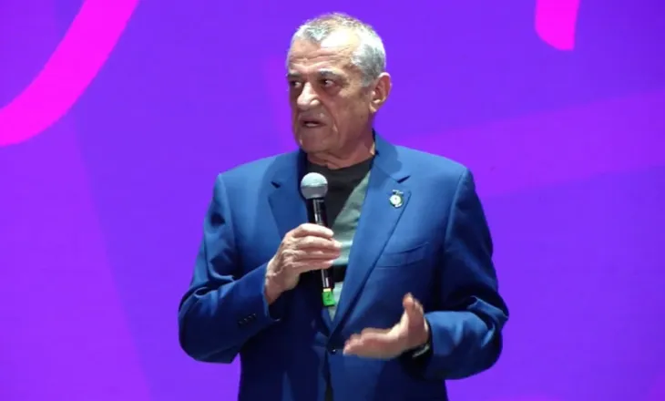 “Kam një amanet, mos harroni…”, porosia e Ruçit në 35-vjetorin e PS-së në Tiranë për deputetët dhe drejtuesit socialistë